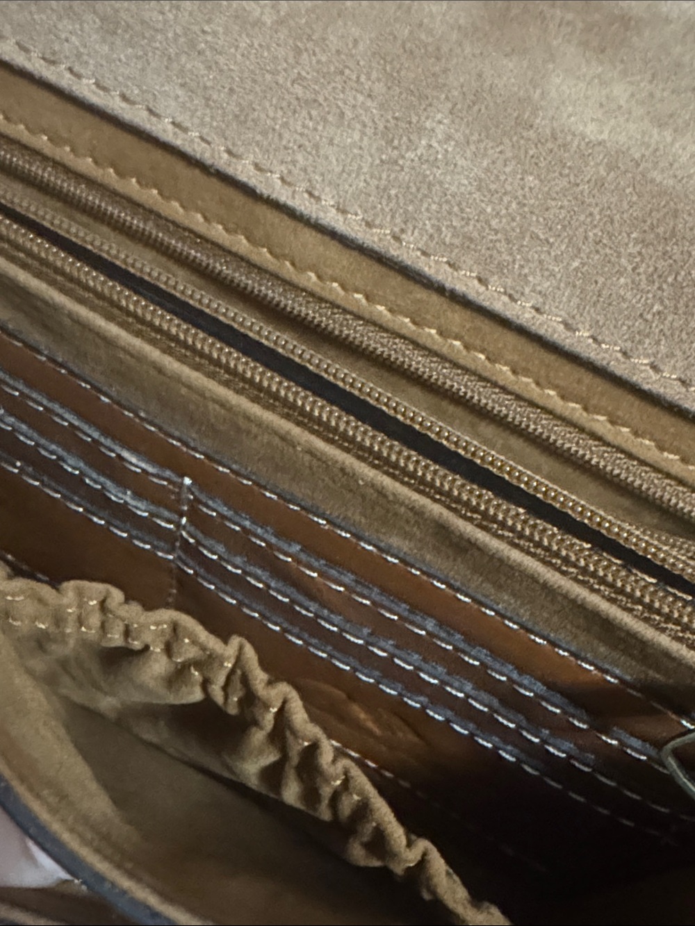 Patricia Nash Tan Embossed Leather Crossbody Bag - Classic Women's Shoulder Bag - Picture 6 of 6